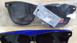 Варненски митничари задържаха слънчеви очила и детски кукли менте