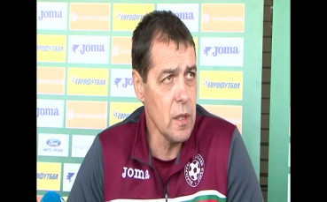 Хубчев все още не е наясно със състава за Франция