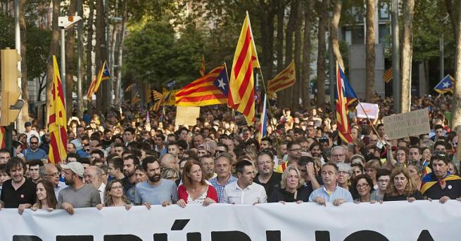 Испанският крал Фелипе Шести заяви че каталунските лидери са нарушили