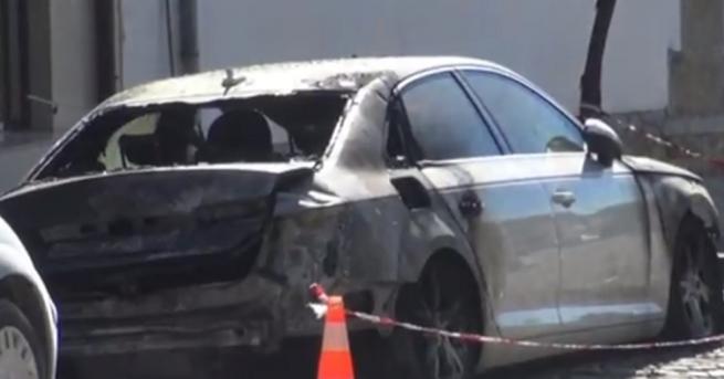 Колата на карловската журналистка Зорница Акрамова е била запалена тази
