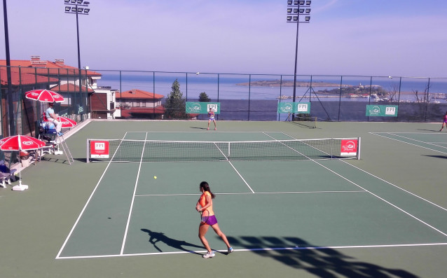 Три български тенисистки Диа Евтимова Юлия Стаматова и Гергана