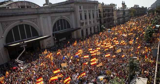 Президентът на Каталуния Карлес Пучдемон отложи обръщението си с един