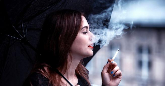 Проучване, направено във Великобритания, показва, че пушачитепредпочитатцигаритепредсекса, пише в. Дейли