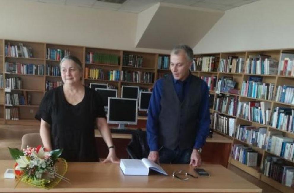 Преподавател в ЮЗУ представи мащабно изследване на фолклорните образи в Библията