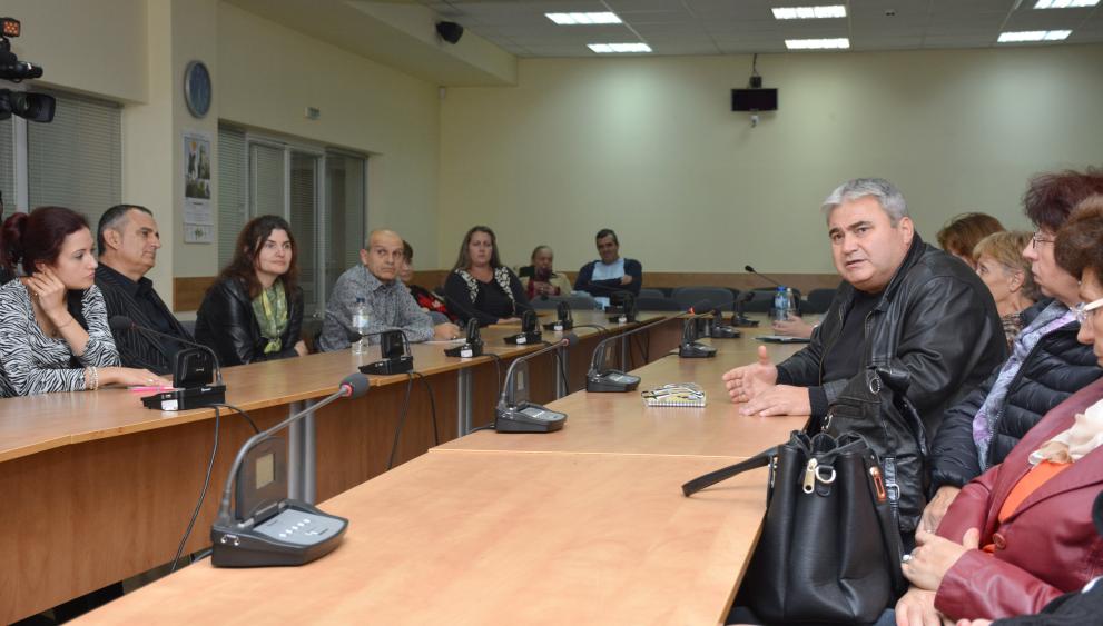 Дискусията във Враца.