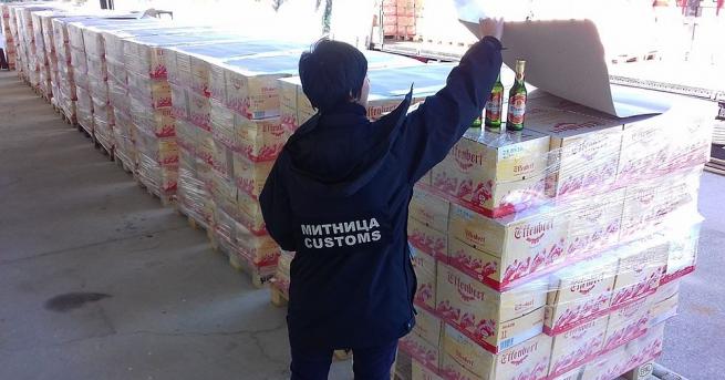 30 800 бутилки бира задържаха митнически служители в района на втория