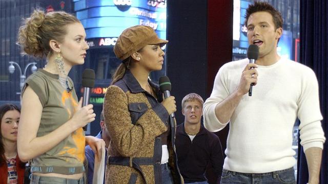 Бен Афлек се извини на актриса за опипване в ефир през 2003 година (ВИДЕО)