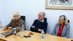 Професори шумен