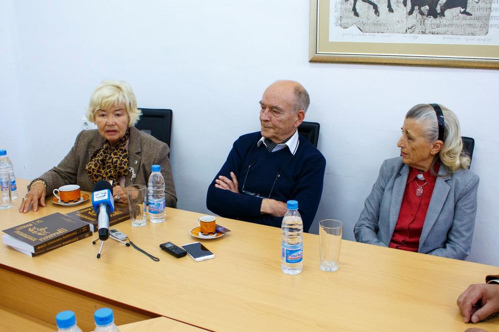 Проф. Пиринка Пенкова-Люейер, проф. д-р Уилям Робърт Федер и проф. д-р Мария Спасова