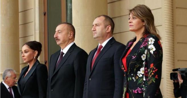 Съпругата на президента Румен Радев отново го придружи по време