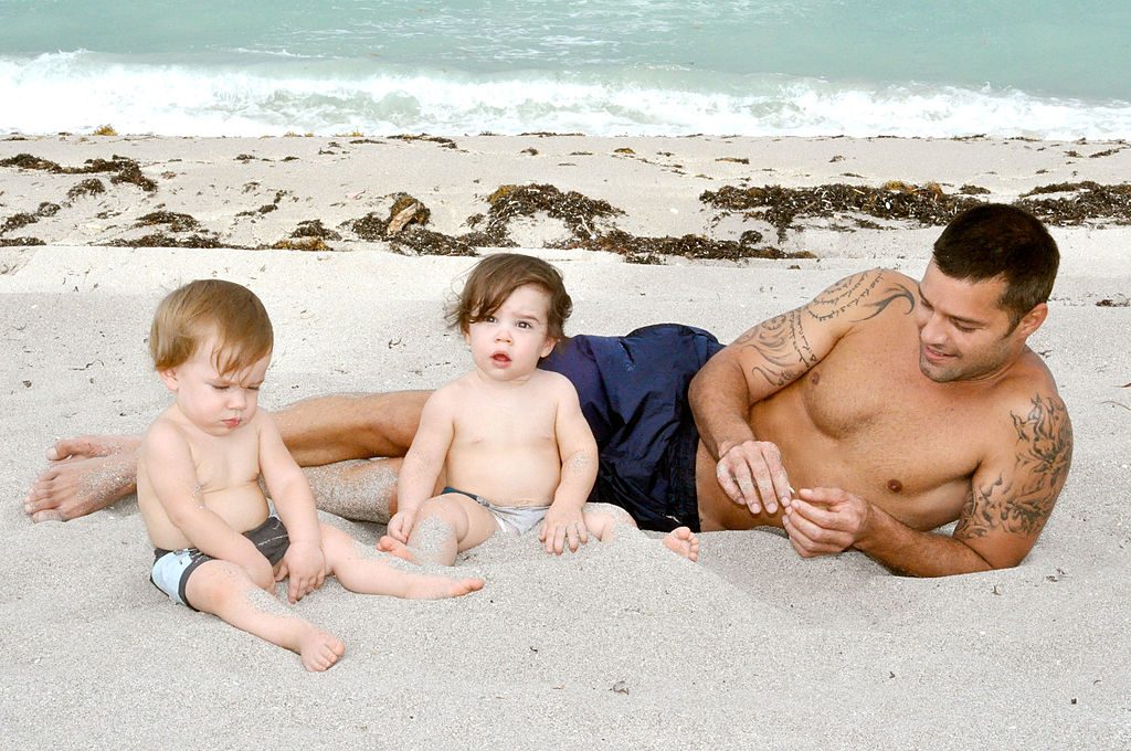 Рики Мартин с близнаците Матео и Валентино