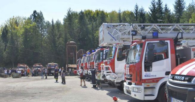 Днес пожарникарите в България излизат на протест Това реши Националният