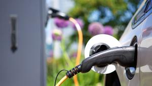 електромобил