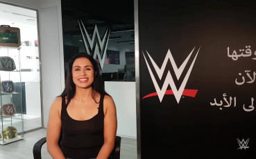 Красавица от Йордания подписа със световната кеч организация