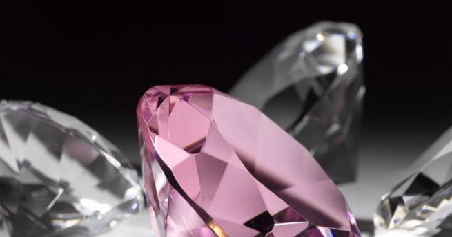 Розовият диамант Le Grand Mazarin от 19,07 карата, който е