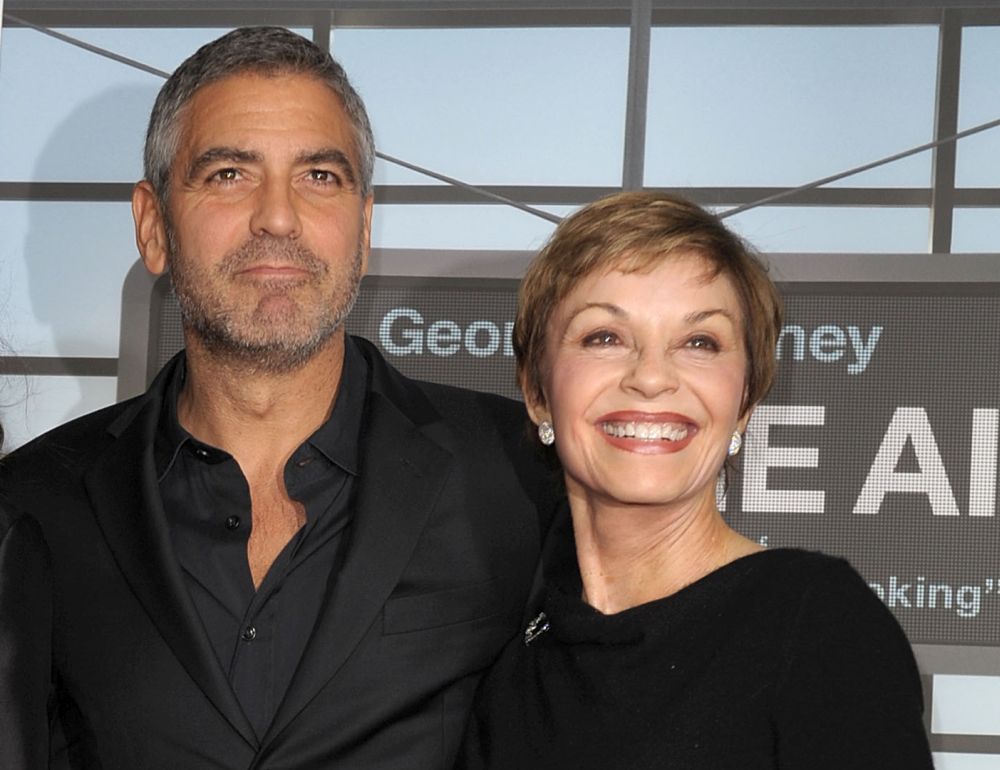 Джордж Клуни с майка си Нина
