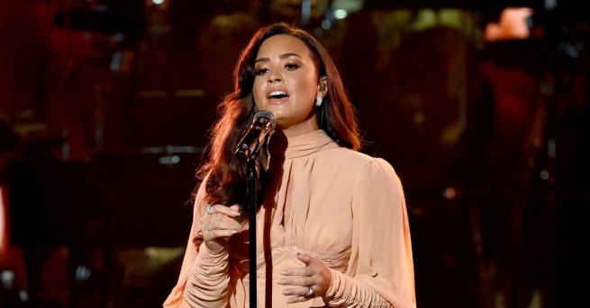 Деми Ловато Шон Мендес Стормзи групата Килърс ще пеят на