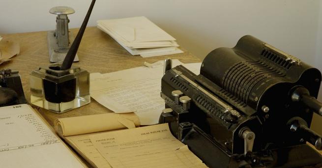 Шпионски документи от времето на Студената война написани на ръка