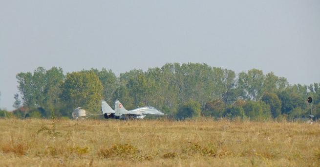 Днес се появи информация за недоволство сред военните пилоти от