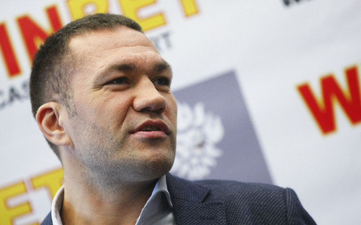 Кобрата се подложил на процедури като тези на Надал