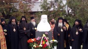 Паметникът на Света Димитра Киевска