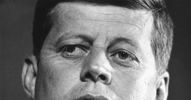Множество конспиративни теории витаят около смъртта на Джон Ф Кенеди