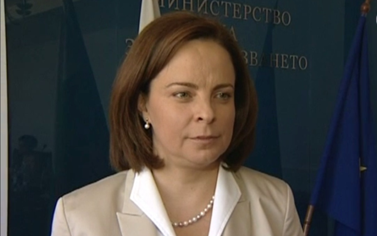 Таня Андреева е здравен министър в кабинета на Пламен Орешарски.