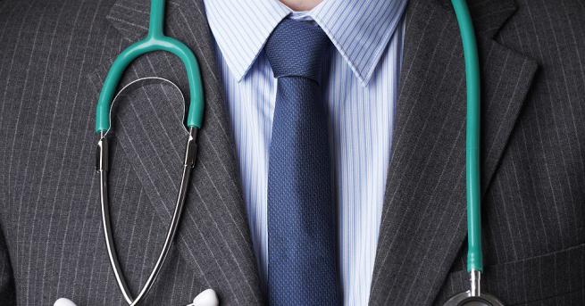 След оставката на здравния министър Николай Петров все още се