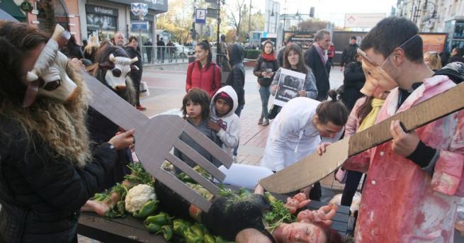 Поредната кървава“ демонстрация на българските вегани влезе в световните агенции.