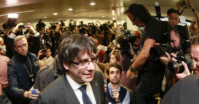 Бившият каталунски премиер Карлес Пучдемон заминал за Белгия след отстраняването