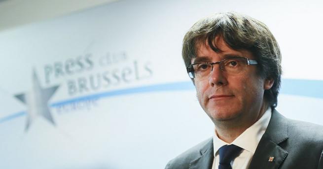 Със своята нерешителност и най вече с бягството на техния