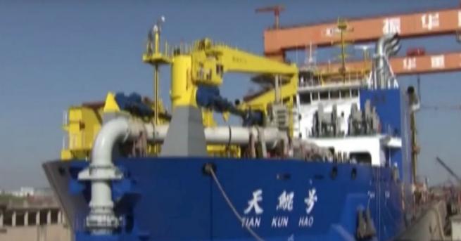Китайската корабостроителна компания Шанхай чжънхуа хеви индъстри спусна на вода