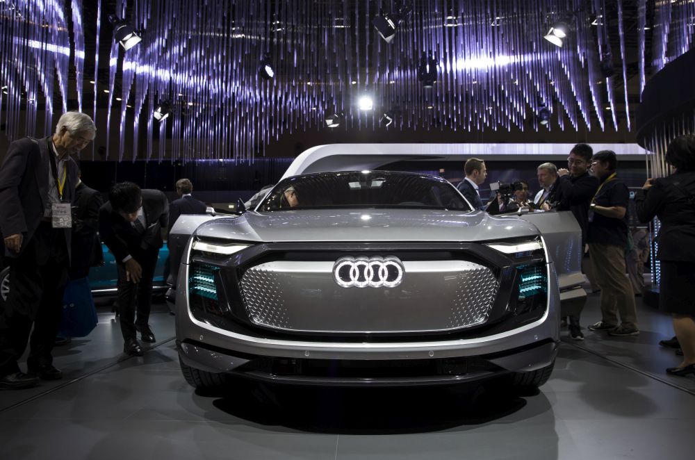 От 27 октомври до 5 ноември Токио беше домакин на 45-тото издание на традиционния автосалон.<br />
<br />
Водещите компании в сектора се надпреварваха да изненадат потенциалните си клиенти с нови иновации. Какво видяха посетителите на автосалона?