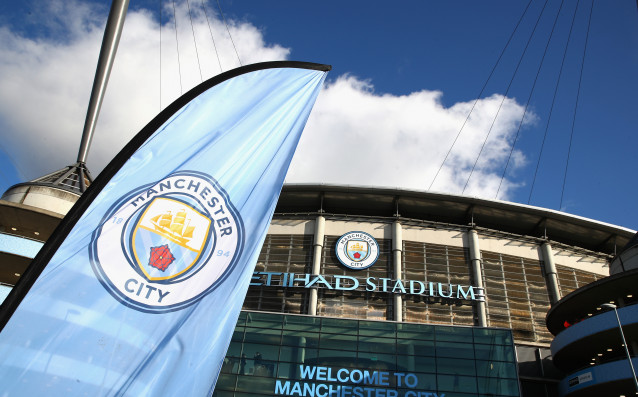 Лидерът Манчестър Сити приема Арсенал в едно от супер дербитата