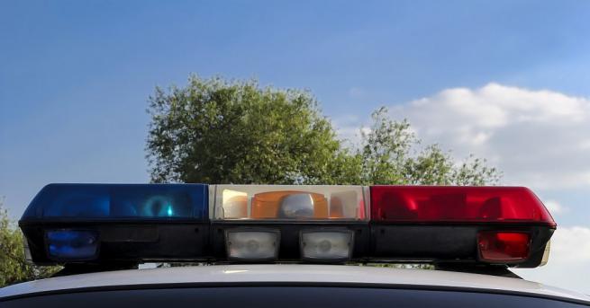 Неизвестен мъж откри стрелба в църква в Съдърленд Спрингс на