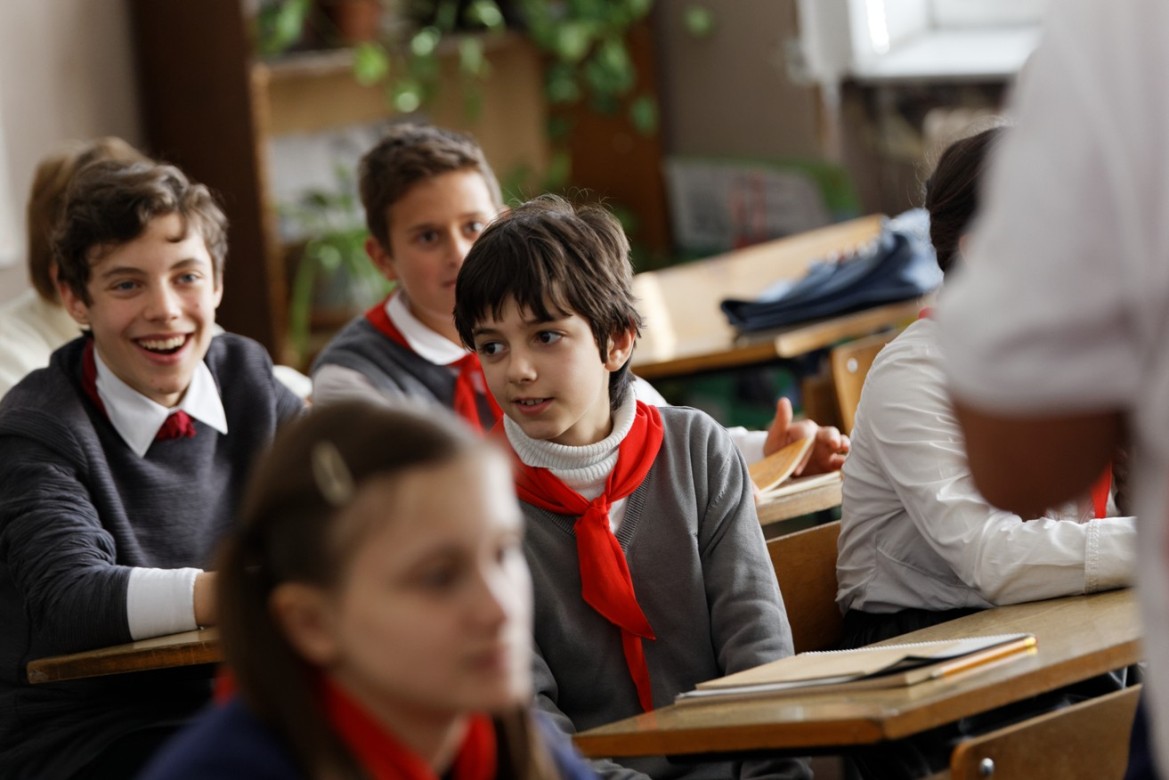  дъвка за балончета теодора духовникова 