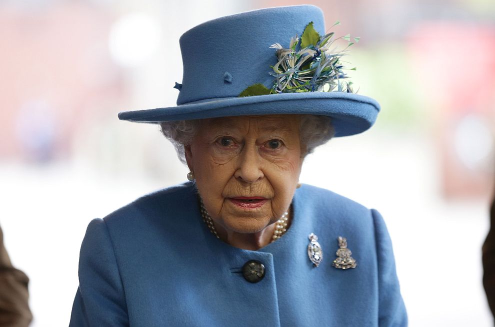Кралица Елизабет Втора е сред хората и организациите, фигуриращи в документите Парадайз пейпърс