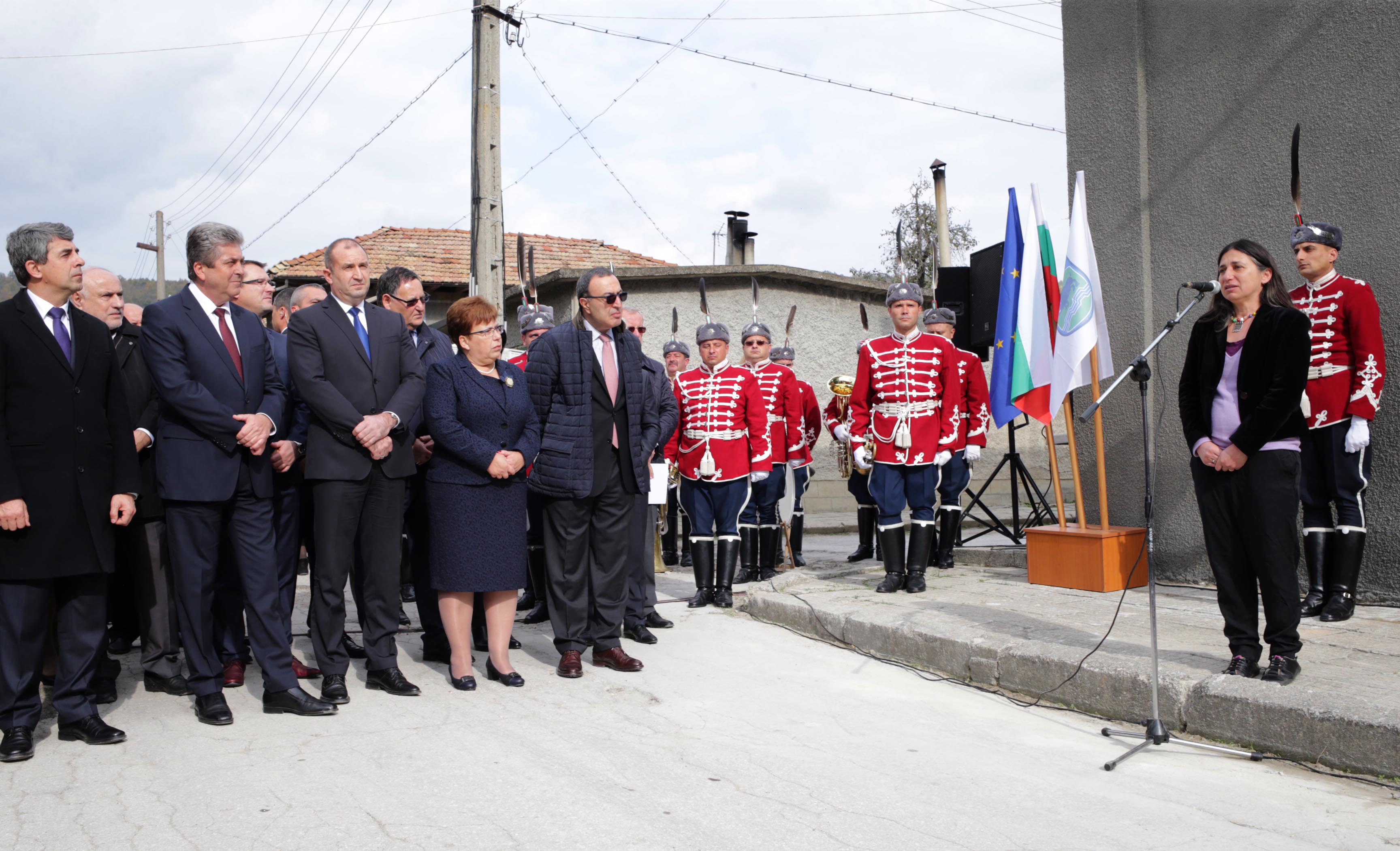 Откриването на паметната плоча на д-р Желю Желев в родното му село Веселиново