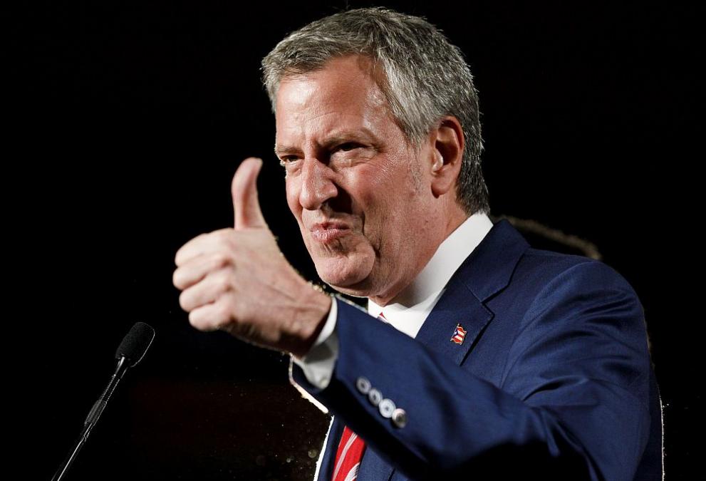 Нюйоркският кмет, демократът Бил де Блазио спечели втори мандат