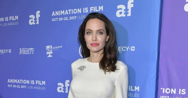 Феновете на Анджелина Джоли отново са разтревожени за здравето на