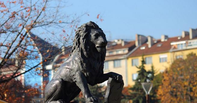 Гърция възрази срещу възстановения пред НДК паметник на лъва от