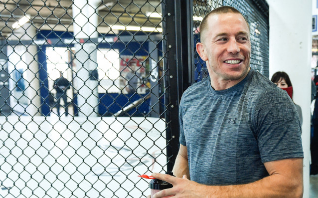 Ако временният шампион на Ultimate Fighting Championship UFC в средна