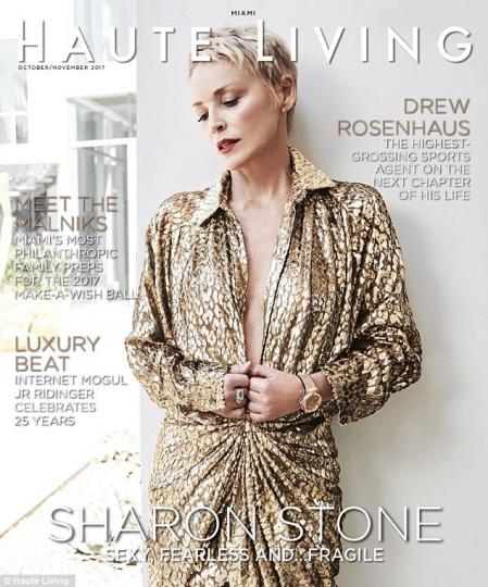 <p><strong>59-годишната холивудска звезда Шарън Стоун показа перфектната си фигура в разголена фотосесия за американското списание &bdquo;Haute Living&rdquo;.</strong></p>