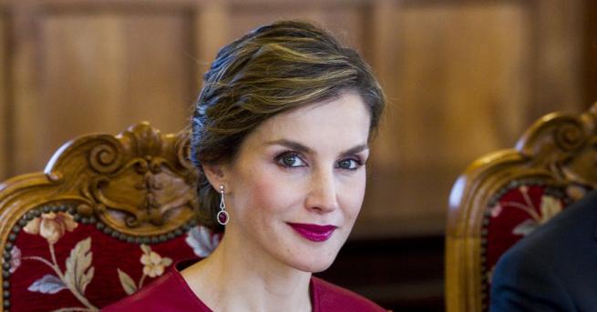 Испанската кралица Летисия Ортис е съпруга на крал Фелипе Шести