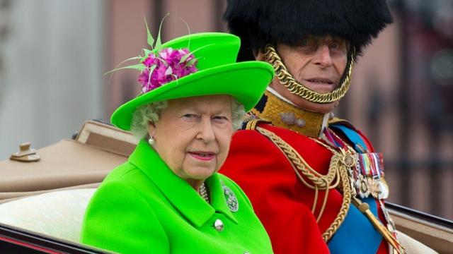 Законите, които Елизабет Втора може и да не спазва (ВИДЕО/СНИМКИ)