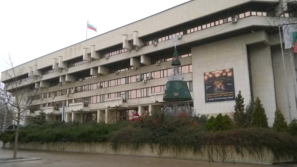 Коледна украса и павилиони ще има в града