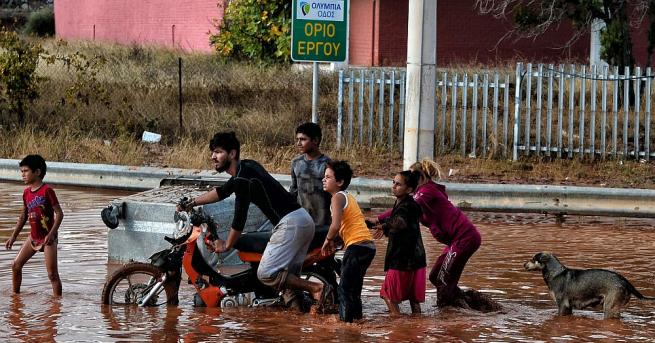 Кадри от дрон показват разрушителните последици от наводненията в Гърция