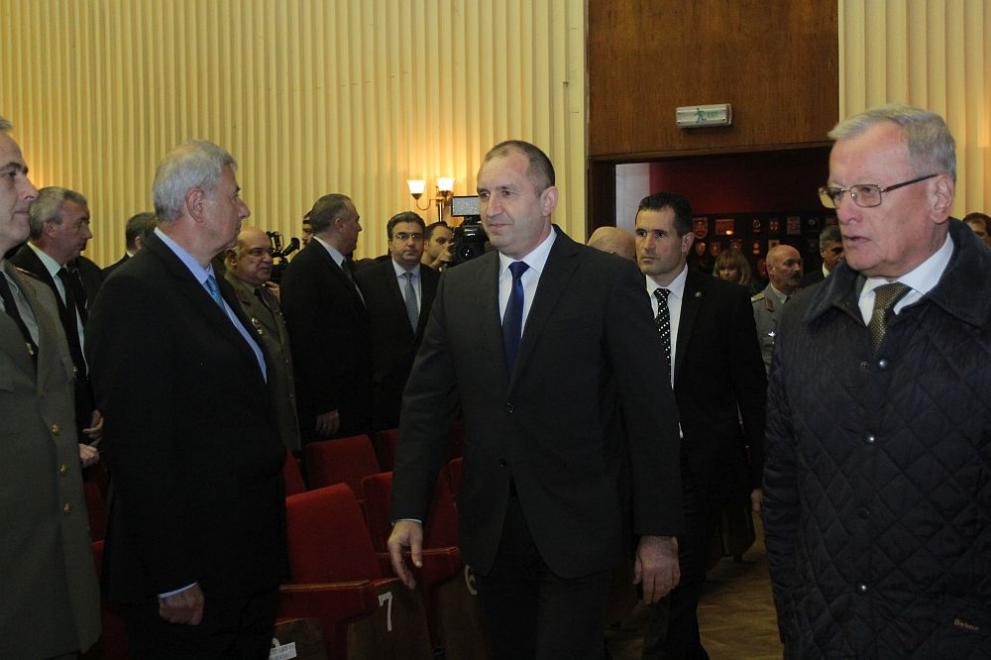 Президентът Румен Радев присъства на тържествено събрание концерт на случай празника на Сухопътни войски