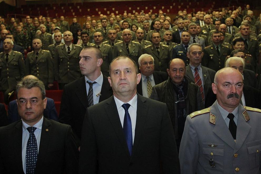  Президентът Румен Радев участва на тържествено заседание концерт на случай празника на Сухопътни войски 