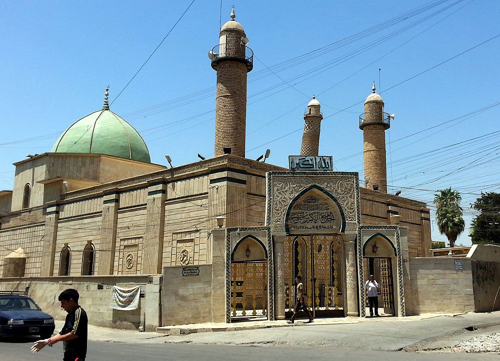 Великата джамия с наклоненото минаре в Мосул